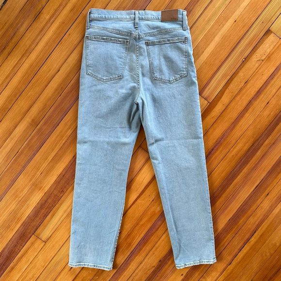Madewell The Perfect Vintage Straight Jean in Danby Wash - Picture 2 of 6